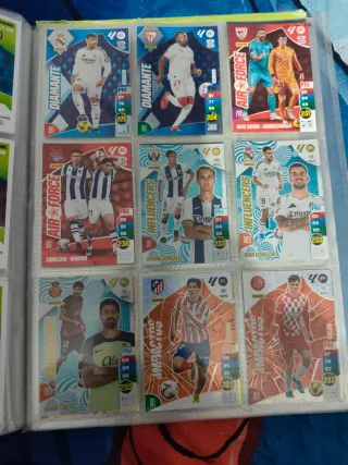 Álbum Fútbol Panini Dynasty 2025/26