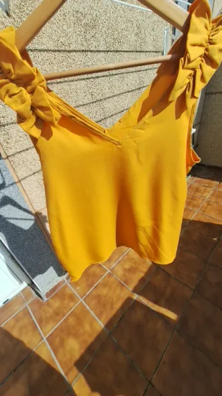 Camisa tirantes amarilla