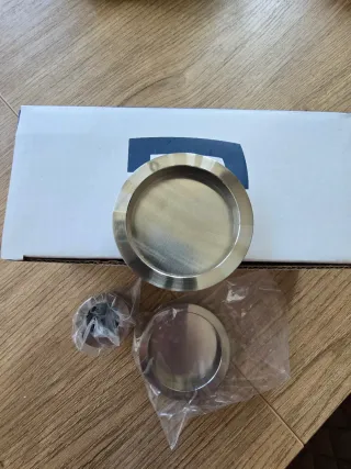 Puerta corredera nueva con riel oculto