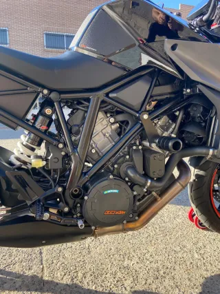 KTM 1290 Super Duke R Negra/Naranja