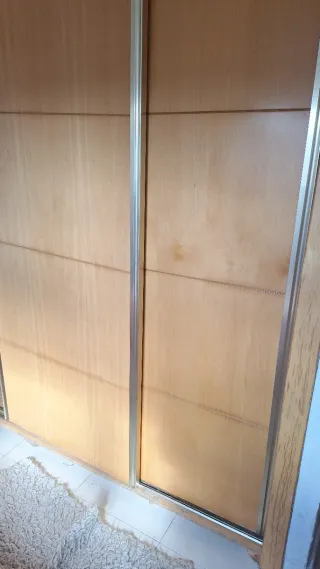 Se alquila habitación en villa del prado.290+luz