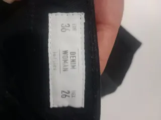 Pantalón vaquero corto negro