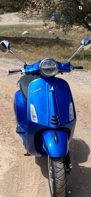 Vespa Primavera Sport 125cc scooter
