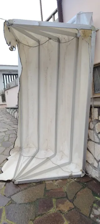 Tenda da sole beige/bianca