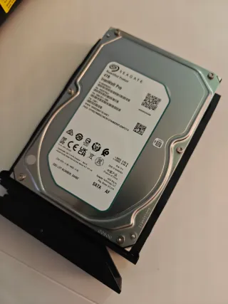 NAS Terramaster F4-424 Pro 4