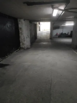 Alquiler de plaza de garaje en Santiago de Compost