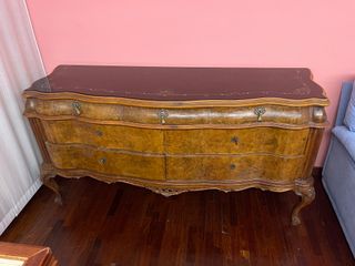 Cassettiera e comodini stile classico