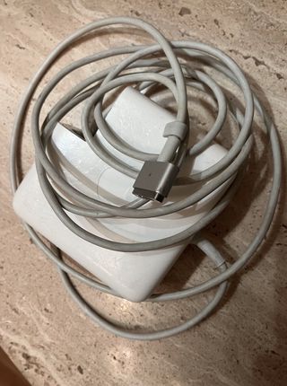 Cargador ORIGINAL MacBook Pro Retina + REGALO