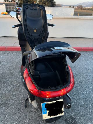 Piaggio X8 250IE Negra 2007