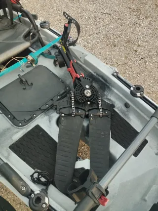 Kayak de pesca con pedales