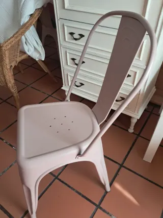 4 sillas de metal rosa 18€/unidad