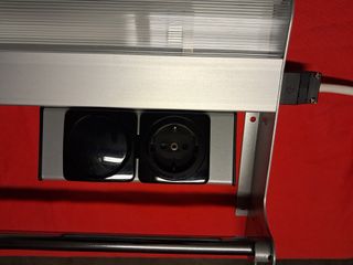 Lampada sottocappa con porta mestoli