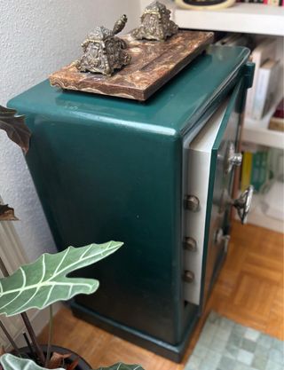 Impresionante caja fuerte antigua