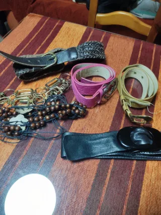 Lote de cinturones variados