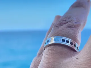 Anillo Gucci Oro Blanco Giratorio