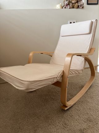 Butaca mecedora lactancia beige madera