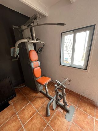 Multigimnasio para fuerza y tonificación