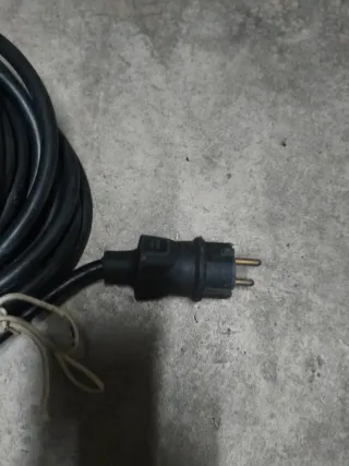 Cable de extensión para camping 25 metros.