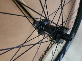 Rueda trasersa de carbono FSA 27.5" para ebike