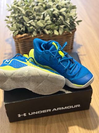 Zapatillas Under Armour Jet 23 Niño Talla 36