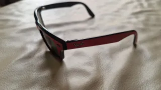 Occhiali da sole Ray-Ban rossi per bambini