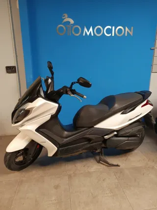 KYMCO Superdink 350i Blanca