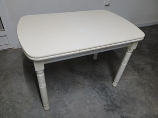 Mesa de cocina blanca extensible