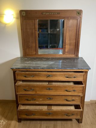 Comò/cassettiera antico con specchiera e marmo