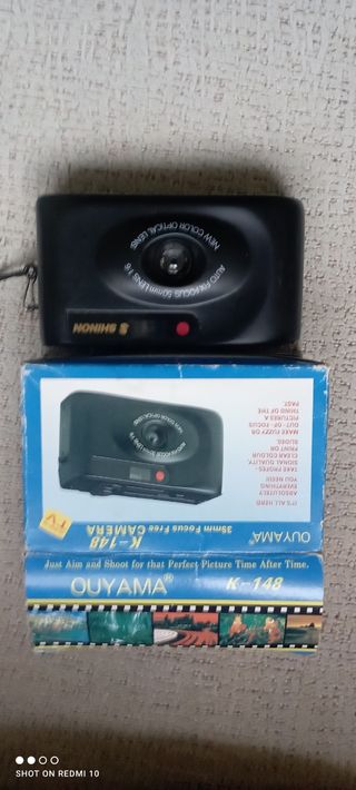 Vecchie fotocamere analogiche