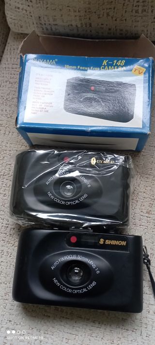 Vecchie fotocamere analogiche