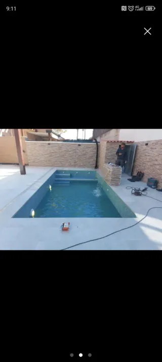 Piscina de obra con escaleras