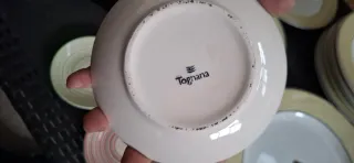 Set piatti decorati e piattini tazzina caffè