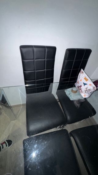 Mesa y 4 Sillas Comedor