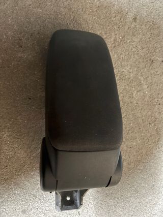 Reposabrazos audi A3 8p