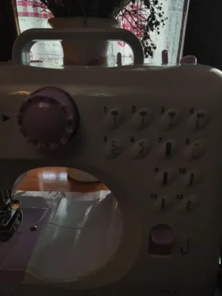 Mini Máquina de Coser Eléctrica Portátil