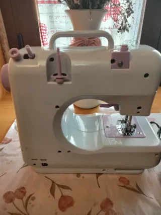 Mini Máquina de Coser Eléctrica Portátil