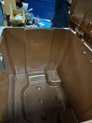 Contenedor Basura 1000L Marrón