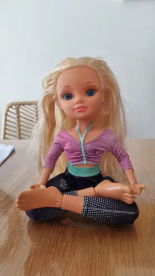 Nancy Yoga con Pelota