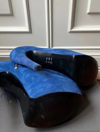 Botín tacón azul eléctrico