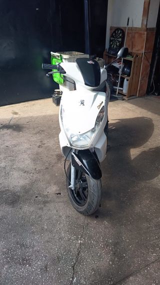 Peugeot Kisbee Scooter Automática