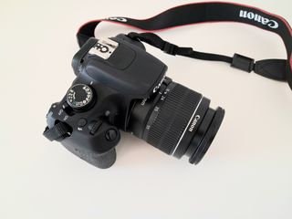 Cámara Canon EOS 1200D lista para usar