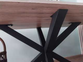 Mesa de comedor madera y metal