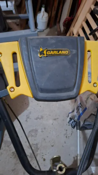 Motoazada Garland Mule 1162 con motor 208cc 4.2kw