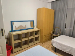 Alquilo habitación Torremolinos Centro