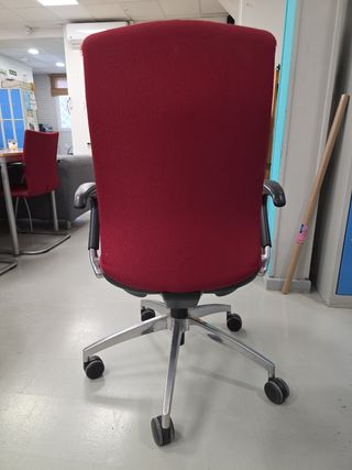 Silla de escritorio con ruedas