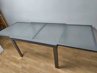Mesa de comedor cristal y metal
