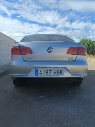 Volkswagen Passat 2011