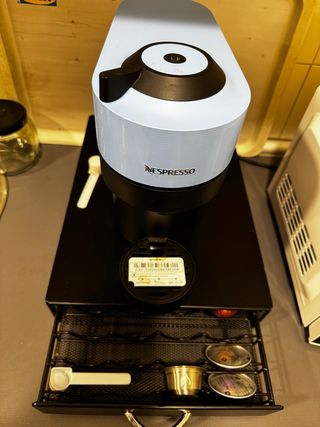 Cafetera Nespresso Vertuo Blanca