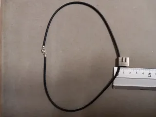 Collar Plata Inicial E con Caucho 45cm