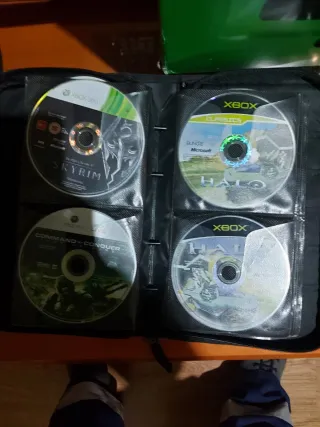 Xbox 360 250GB Negra y 15 juegos